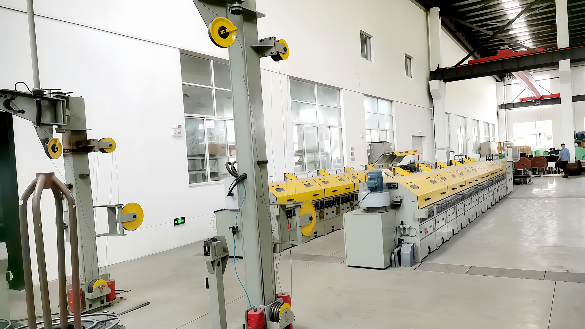 Bagaimana cara Mesin Pembayaran Kawat menjaga kontrol tegangan untuk mencegah peregangan atau deformasi kawat selama pembayaran?